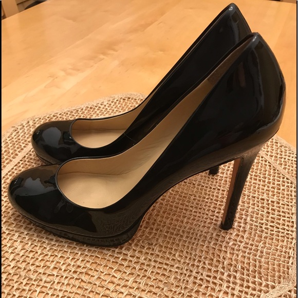 ANN TAYLOR BLACK SZ8M PATENT PUMP - Picture 1 of 7